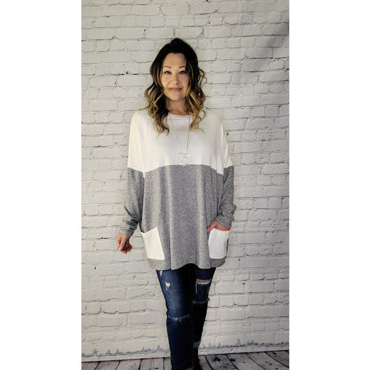 Crew Neck Top with Contrast Color