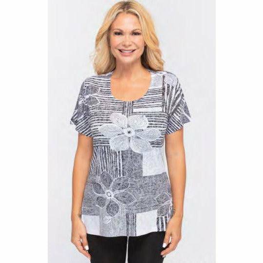 Tee- Flower with stones