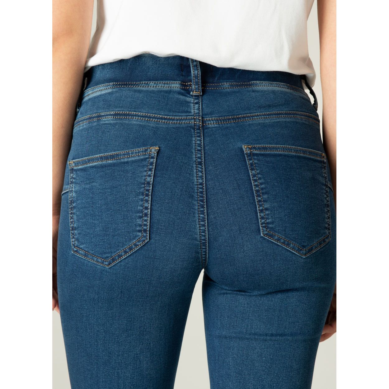 "Tess" Mid Rise Jeans