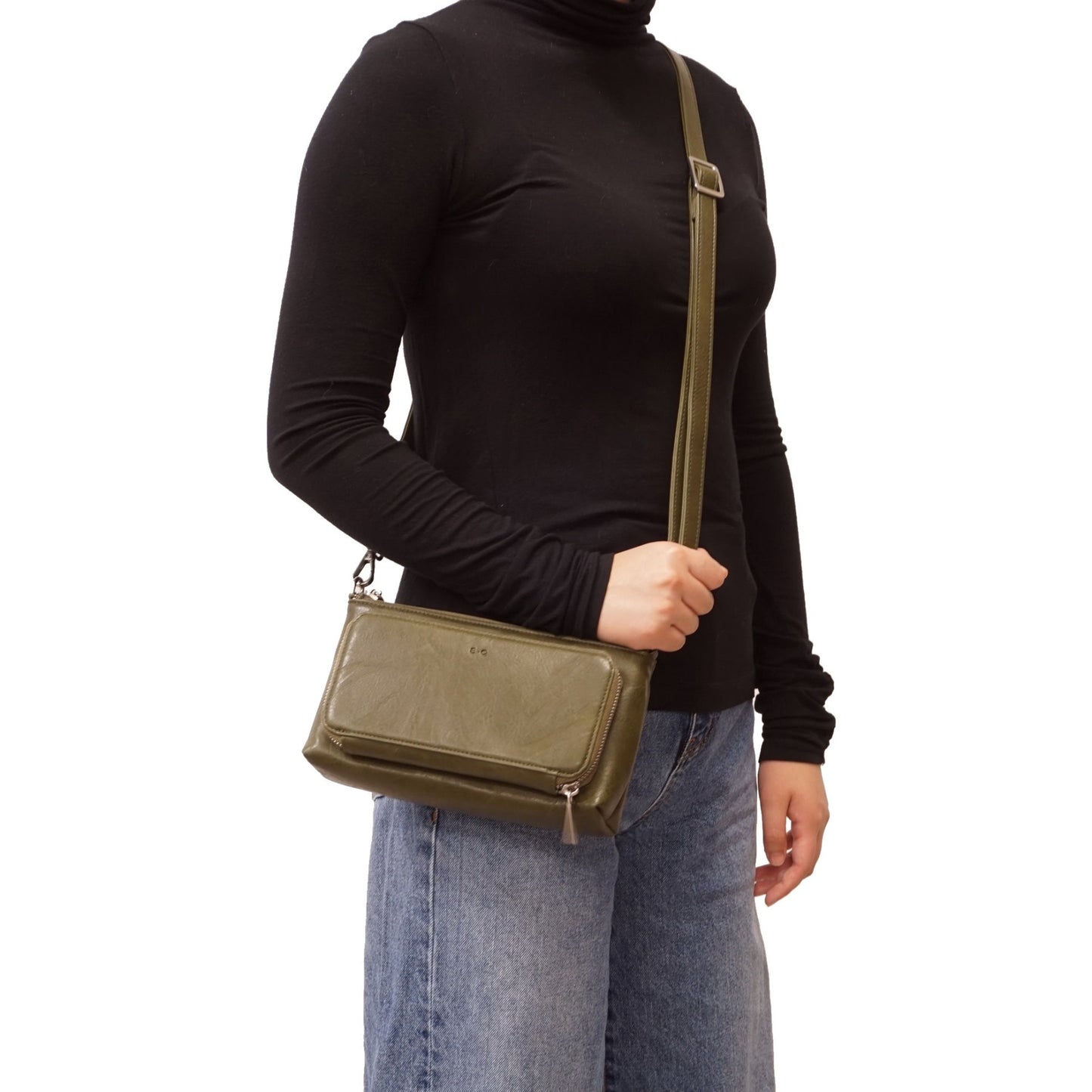 Anika Crossbody Wallet